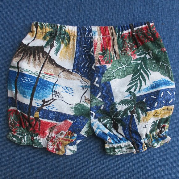 NWOT REYN SPOONER ~ GIRLS INFANT HAWAIIAN SHORTS ~ sz. 6-12 mo. ~ RUFFLE DETAIL - Picture 2 of 7